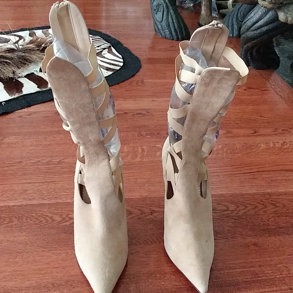 Alessandro Dell 'Acqua gladiator tan suede shoes